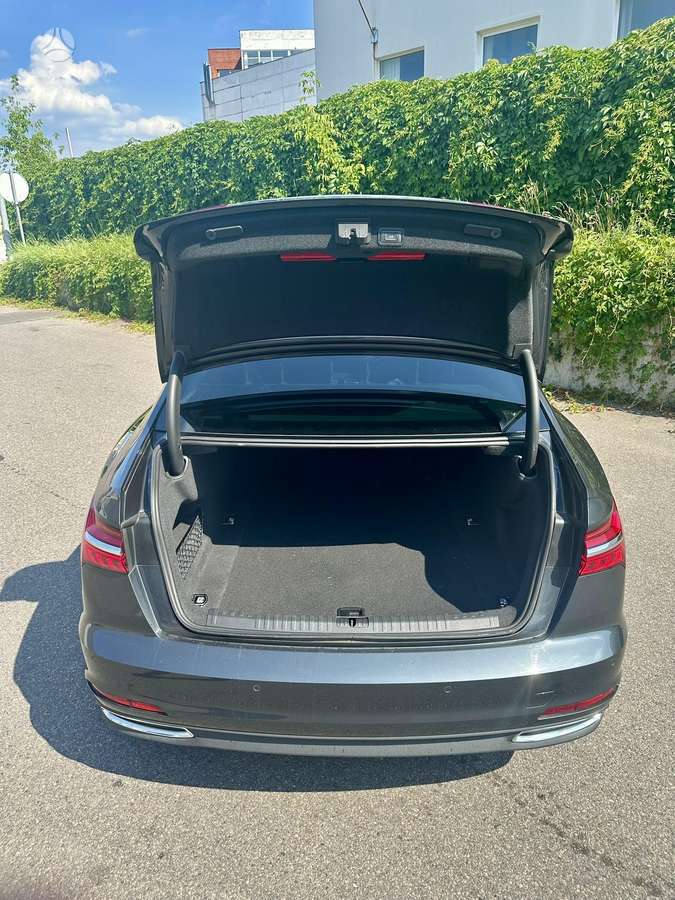 Audi A6, 2.0 l., Седан
