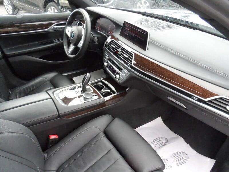 BMW 740, 3.0 l., Седан