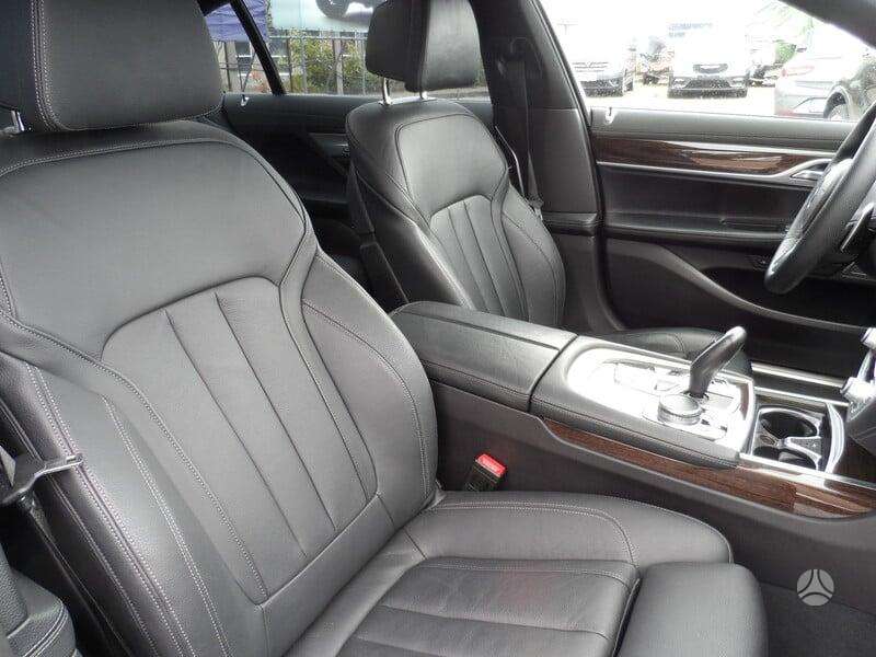 BMW 740, 3.0 l., Седан