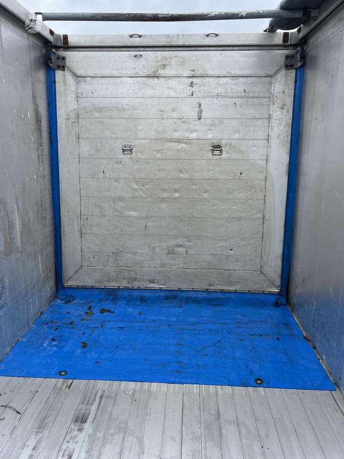 Knapen, with moving floor