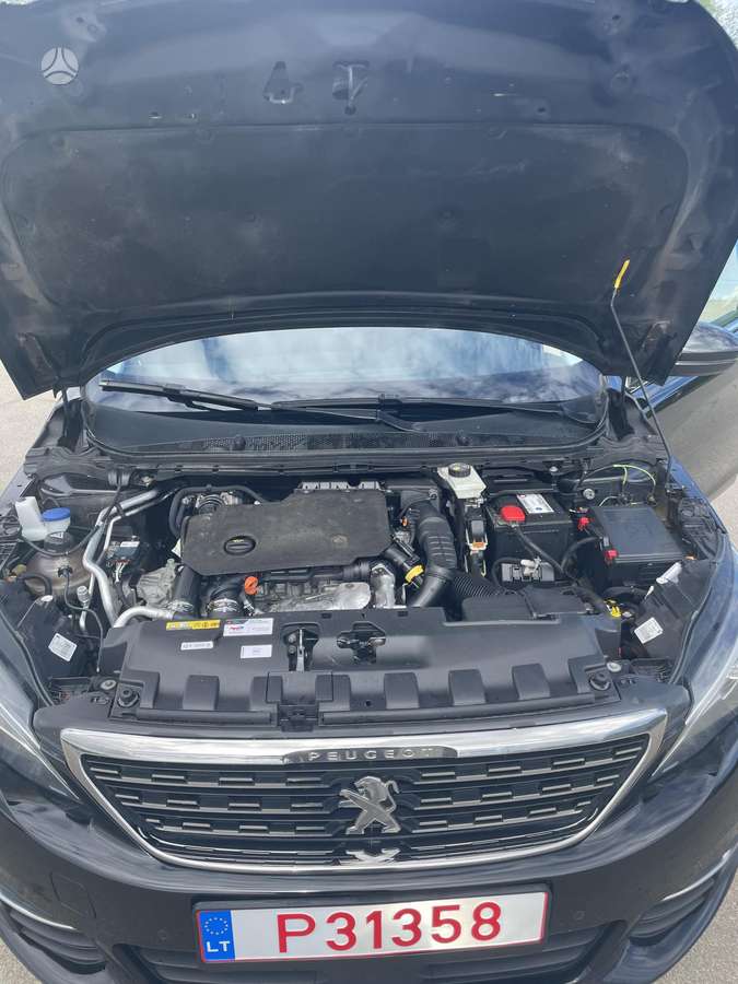 Peugeot 308 - 8