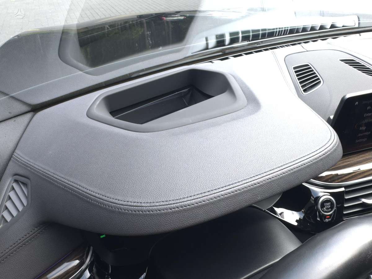 BMW M550, 4.4 l., Седан