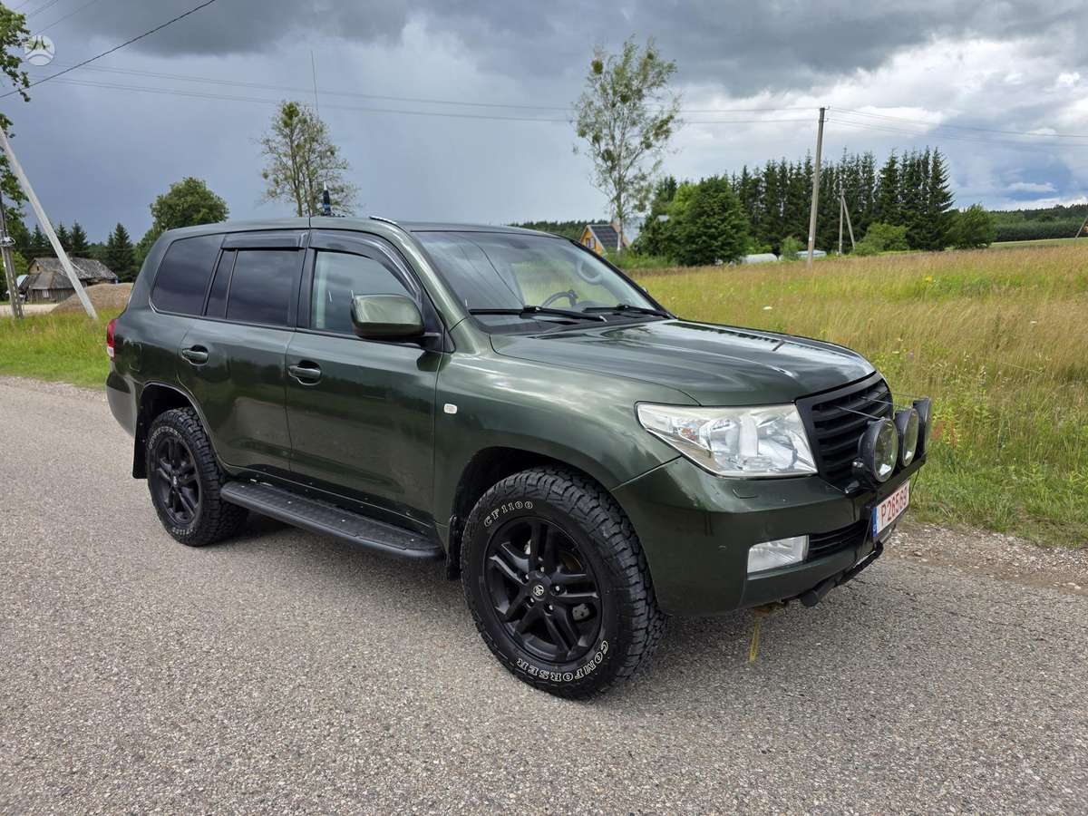 Toyota Land Cruiser - 1