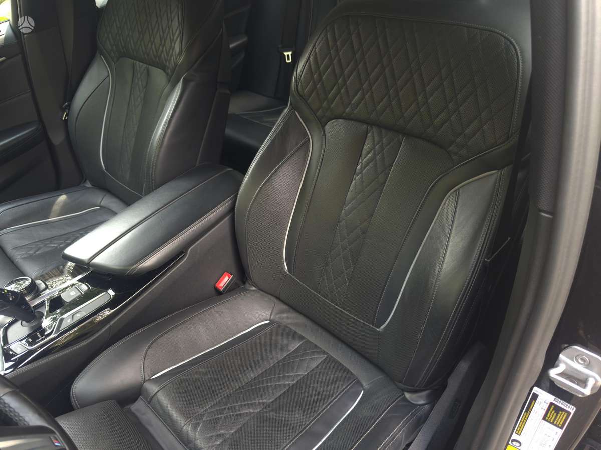 BMW M550, 4.4 l., Седан