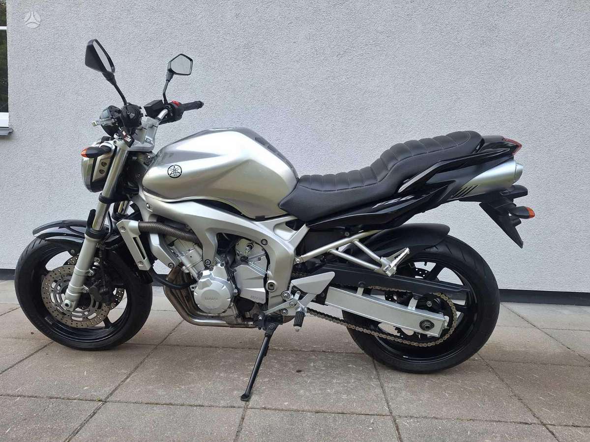 Yamaha FZ 600cc, street / classic