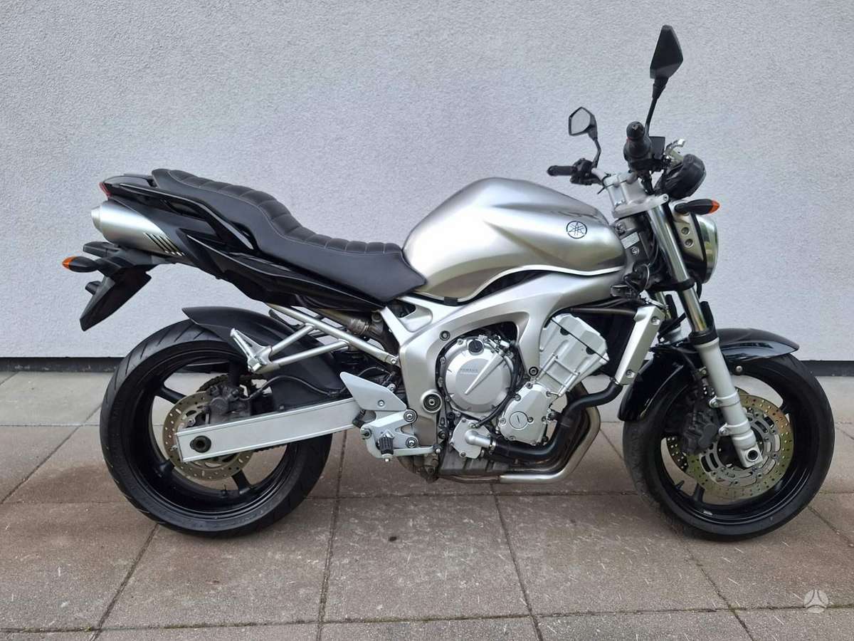 Yamaha FZ 600cc, street / classic