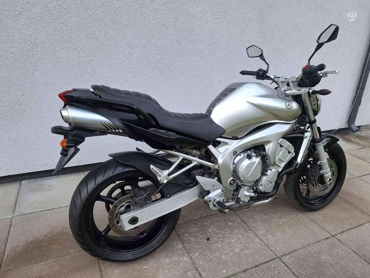 Yamaha FZ 600cc, street / classic