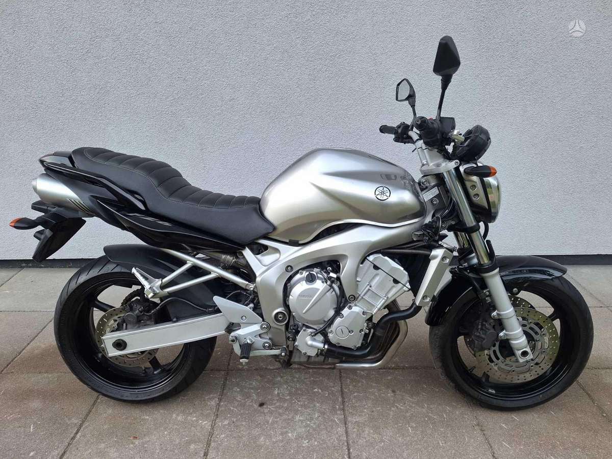 Yamaha FZ 600cc, street / classic