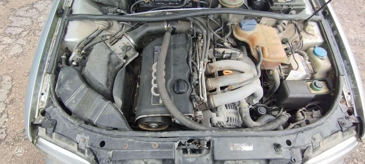 Audi A4, 1.8 l., Седан