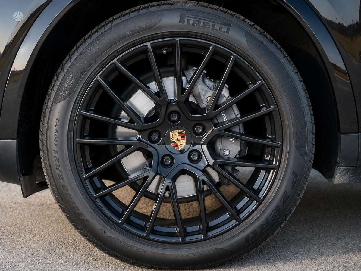 Porsche Cayenne - 5