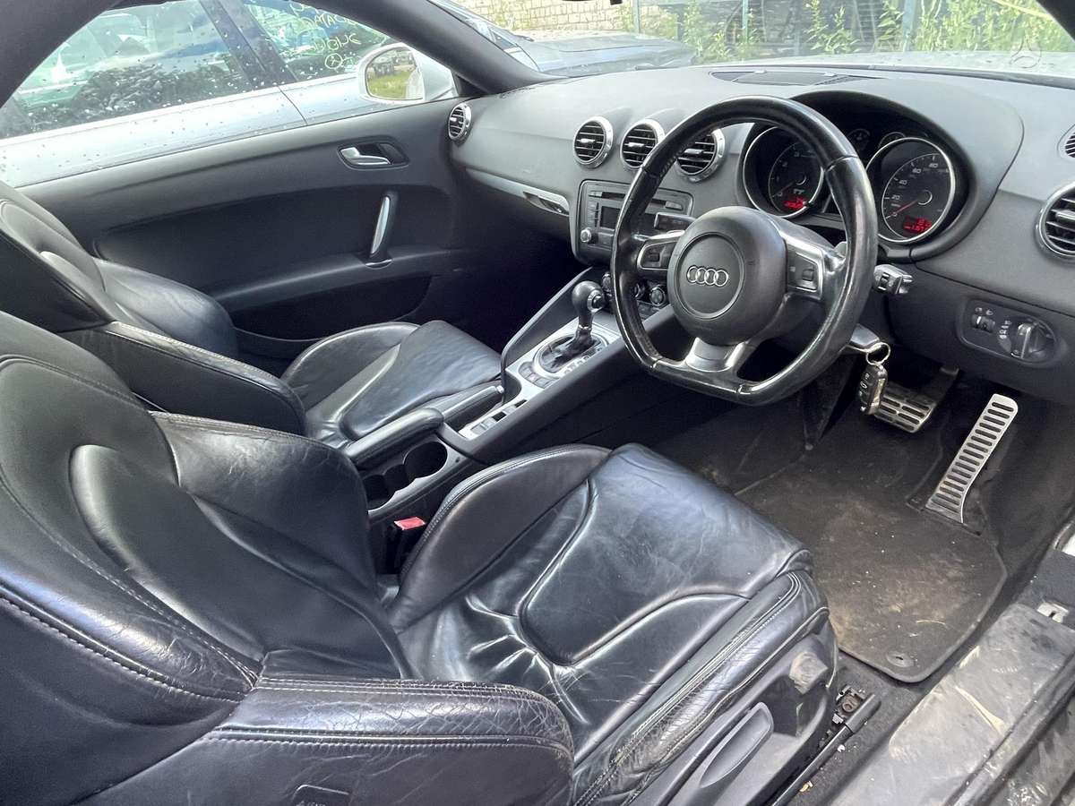 Audi TT по частям