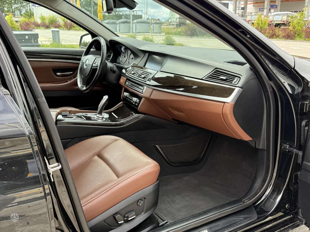 BMW 528, 3.0 l., Седан