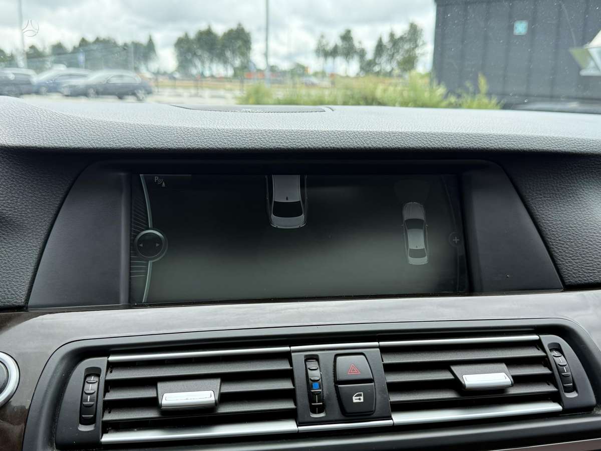 BMW 528, 3.0 l., Седан