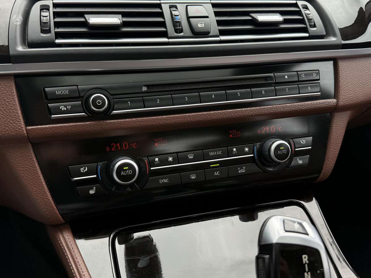 BMW 528, 3.0 l., Седан