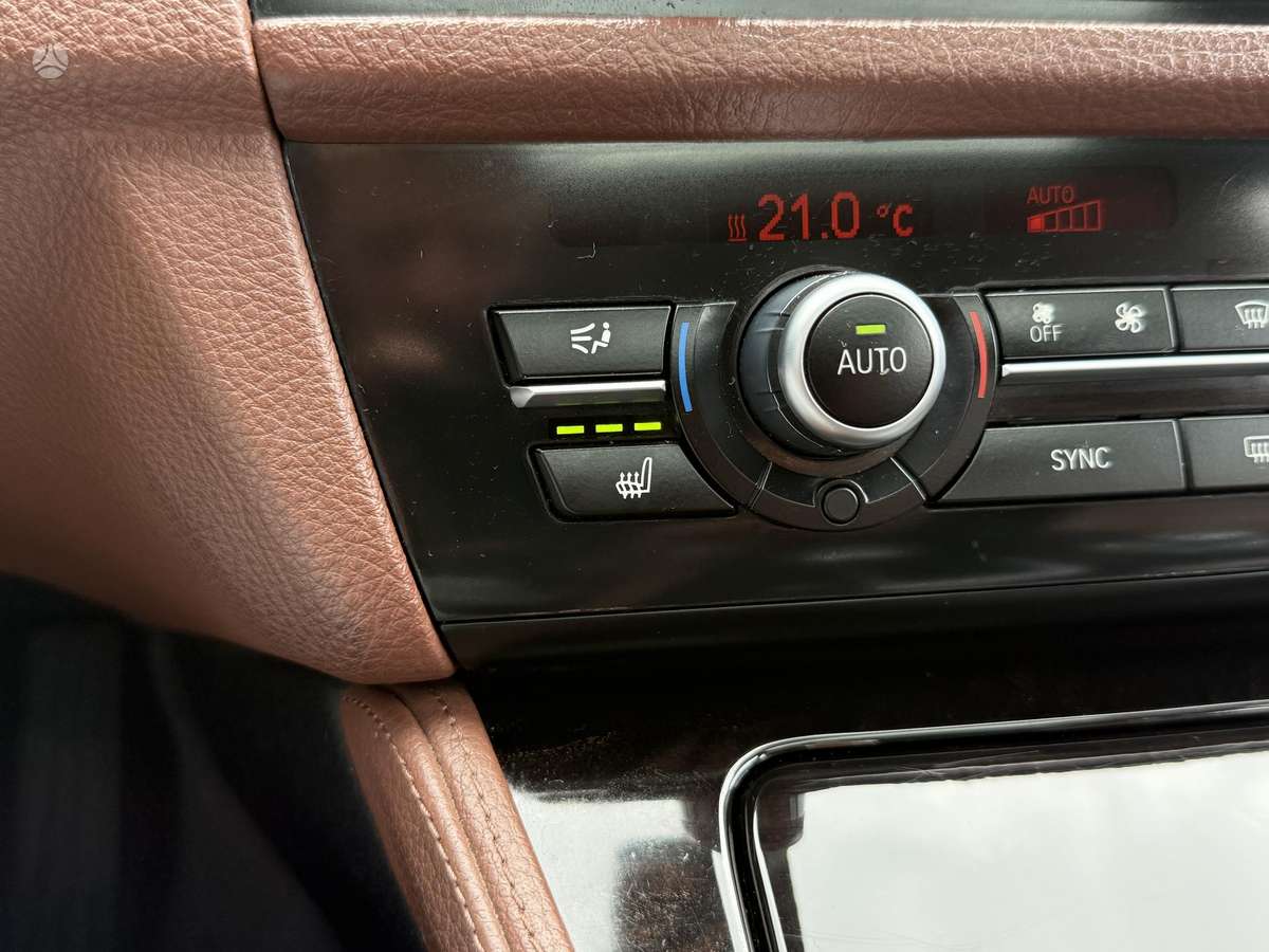 BMW 528, 3.0 l., Седан