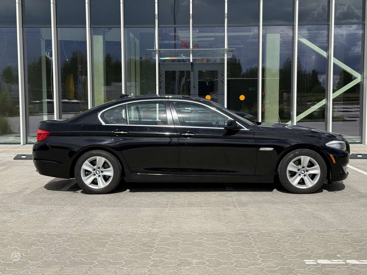 BMW 528, 3.0 l., Седан