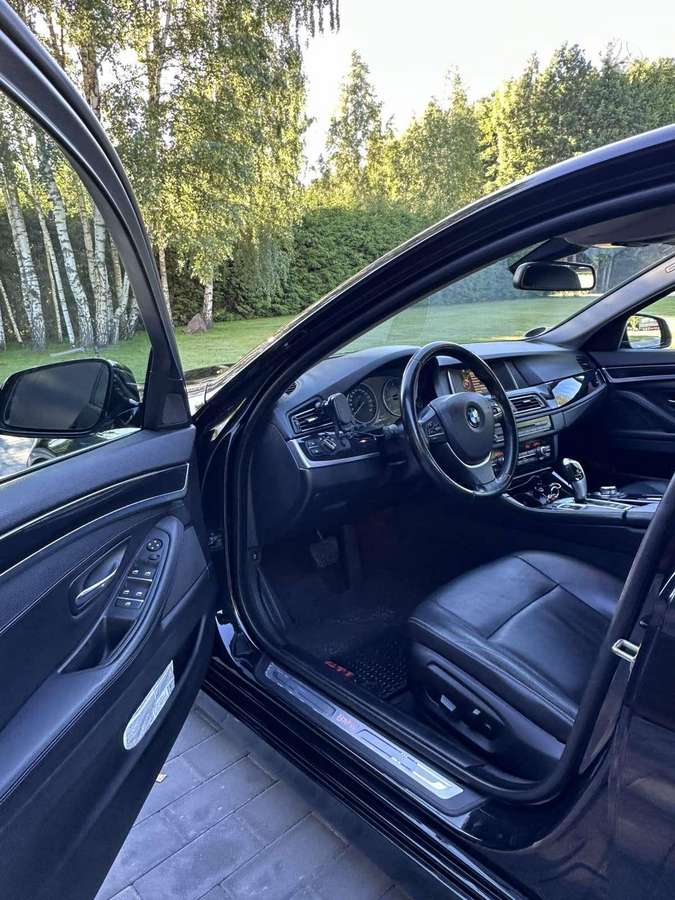 BMW 525, 2.0 l., Седан