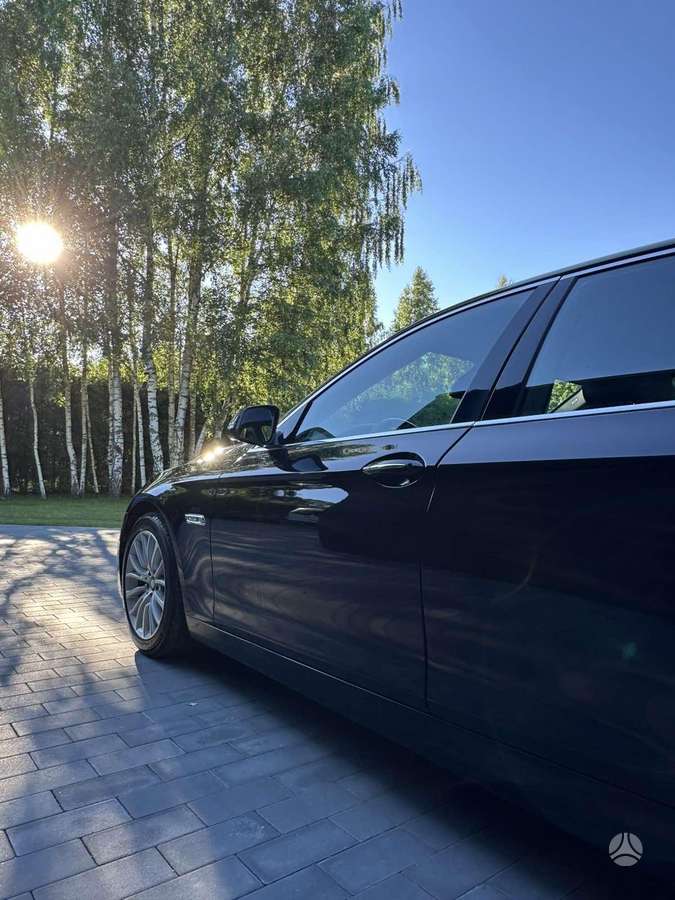 BMW 525, 2.0 l., Седан