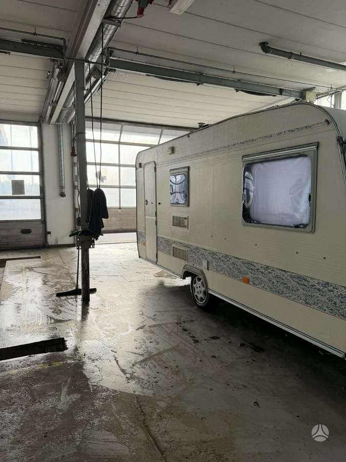 Knaus ADRIA 430, kemperis