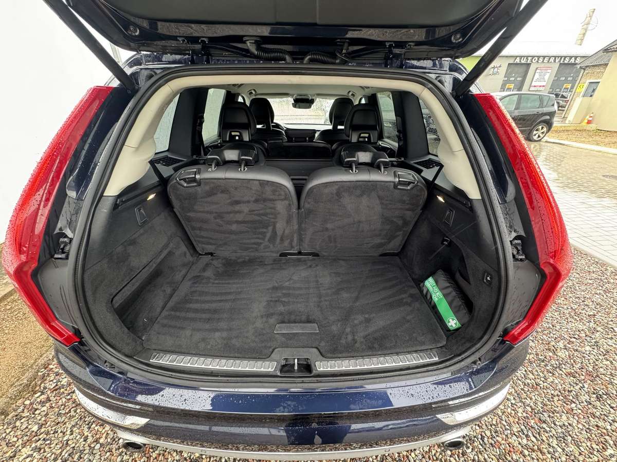 Volvo XC90 - 10