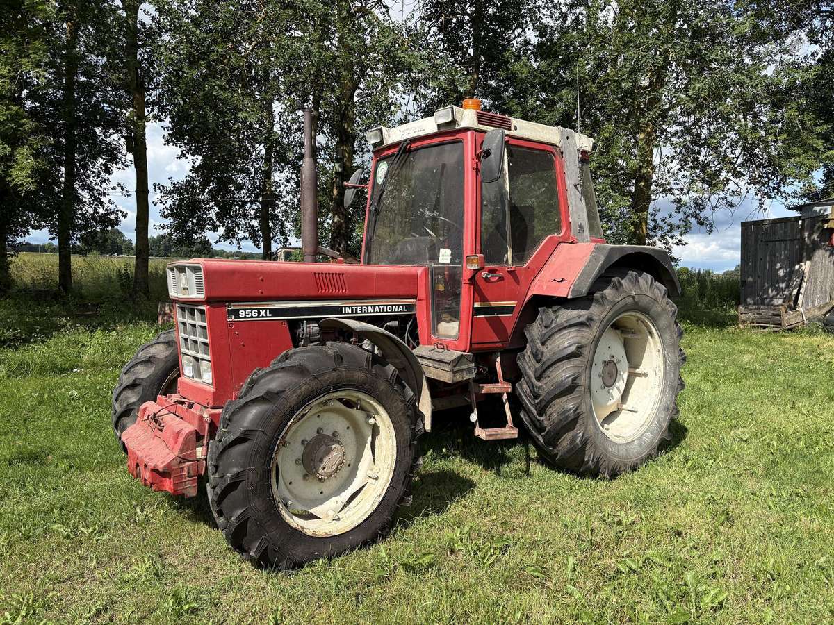 Internacional 956XL, тракторы