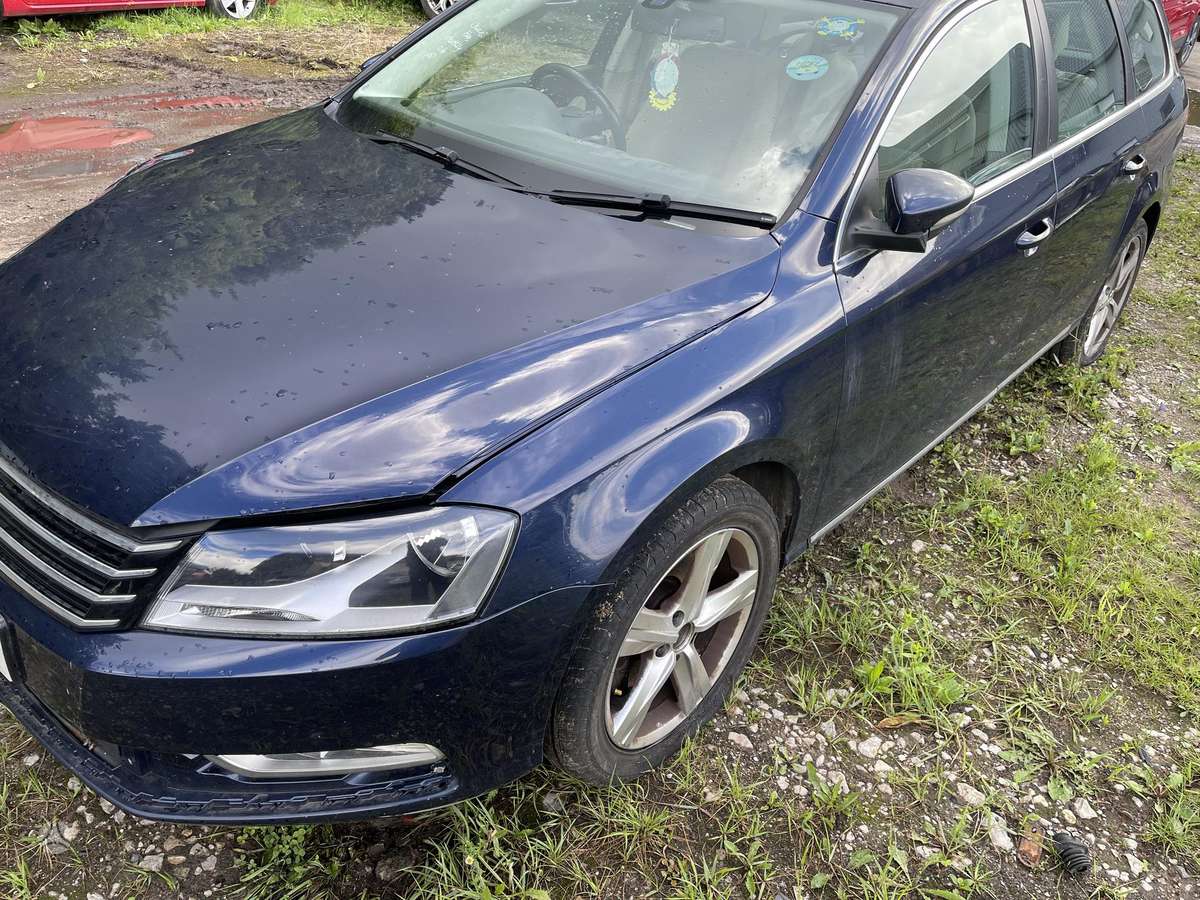Volkswagen Passat for parts