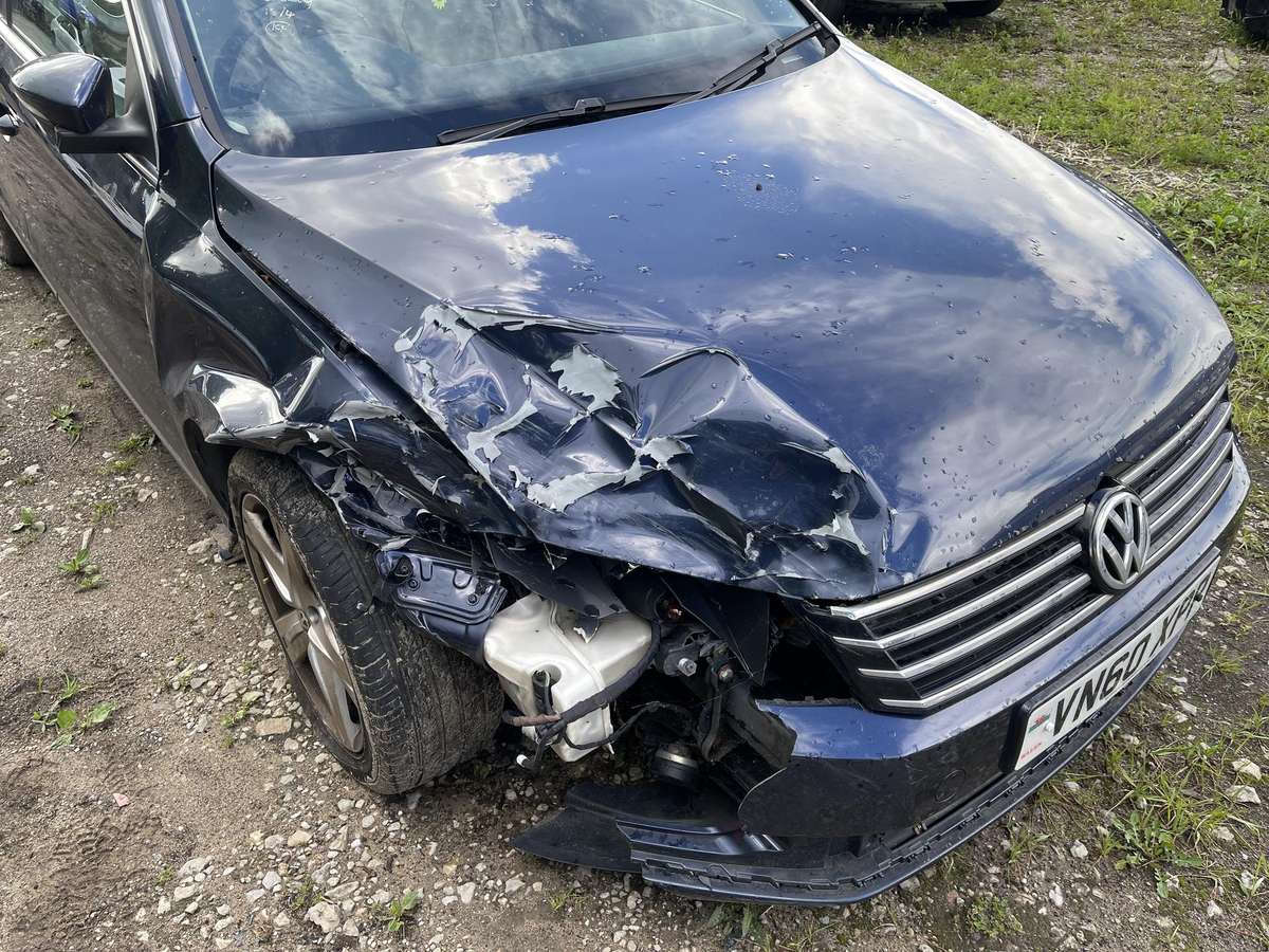 Volkswagen Passat по частям