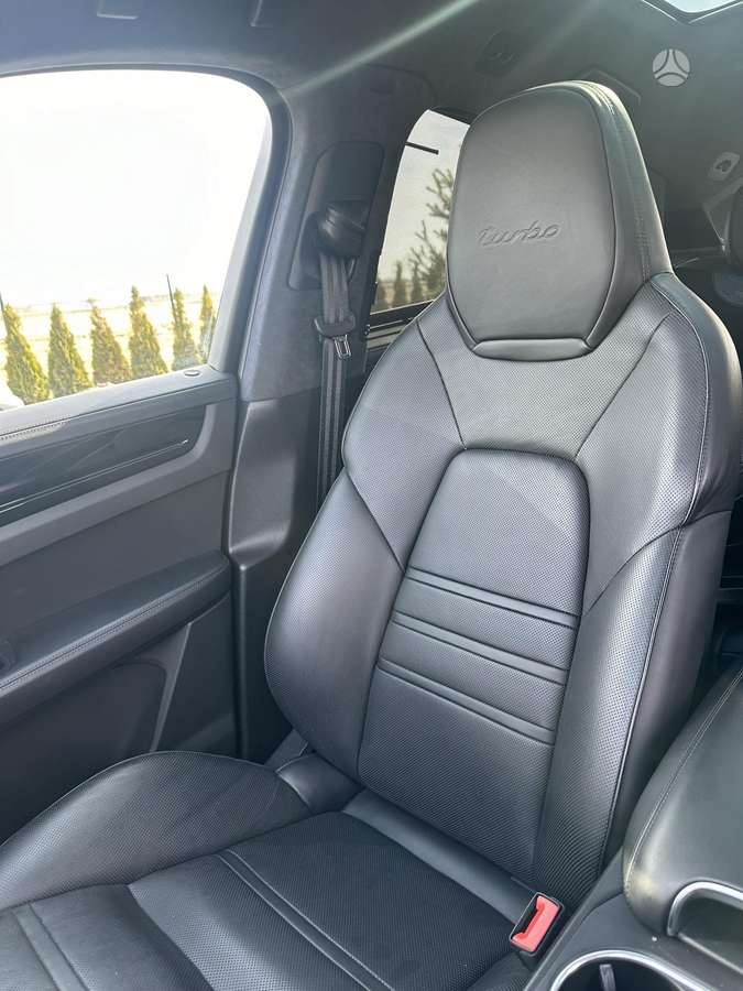 Porsche Cayenne Coupe - 9