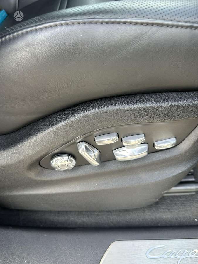 Porsche Cayenne Coupe - 11