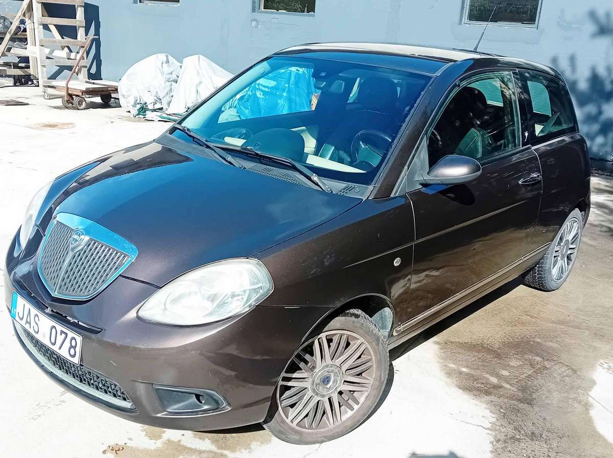 Lancia Ypsilon, 1.3 l., Минивэн