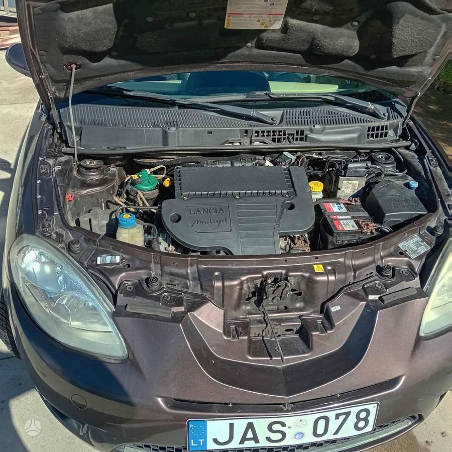 Lancia Ypsilon, 1.3 l., Минивэн