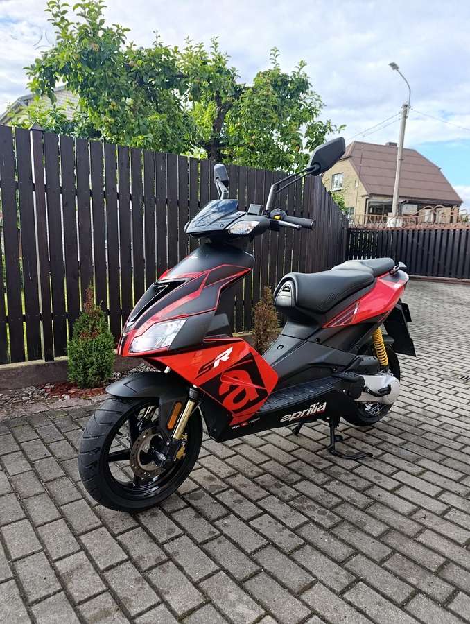 Aprilia SR 49cc, мотороллеры / мопеды