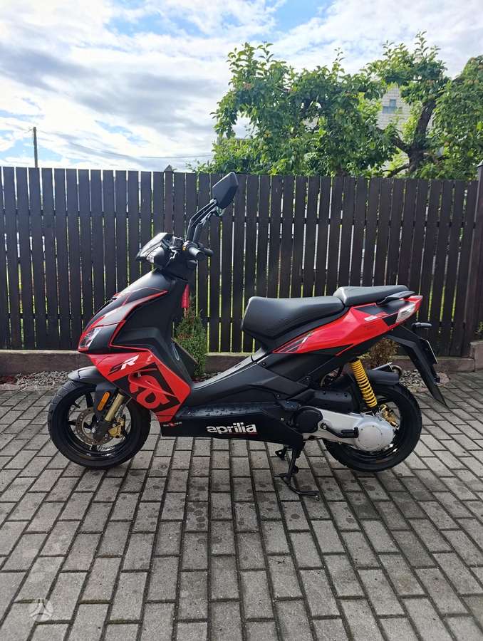 Aprilia SR 49cc, scooters / mopeds