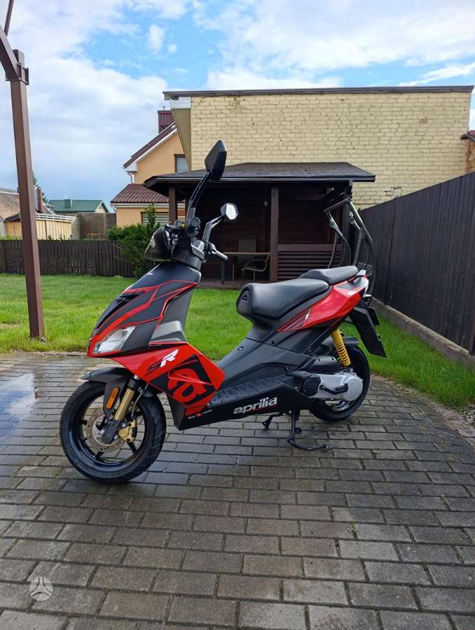 Aprilia SR 49cc, scooters / mopeds