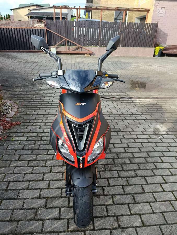 Aprilia SR 49cc, scooters / mopeds