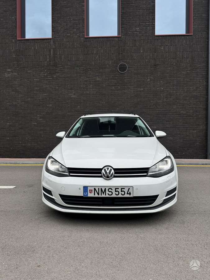 Volkswagen Golf - 2
