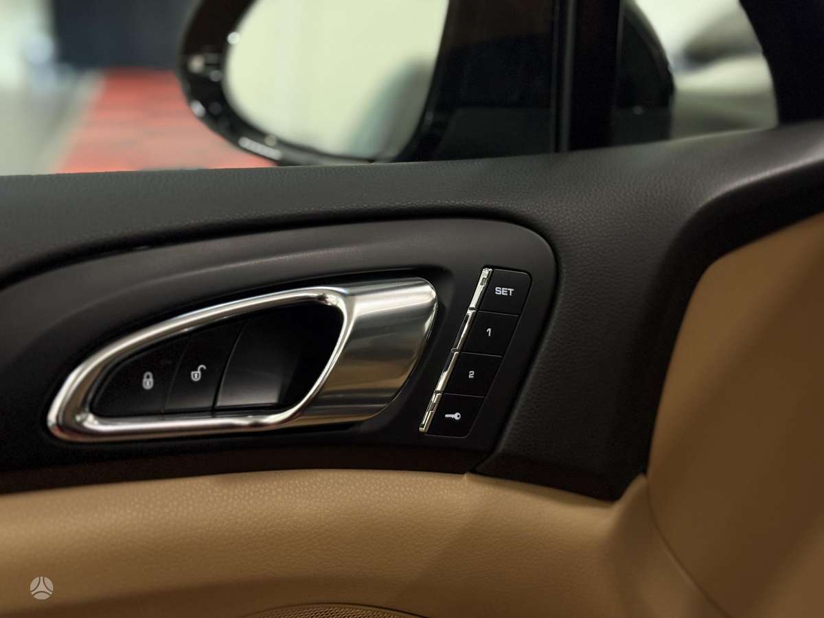 Porsche Cayenne, 3.6 l., off-road / crossover