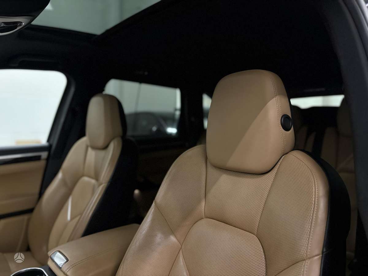Porsche Cayenne, 3.6 l., off-road / crossover