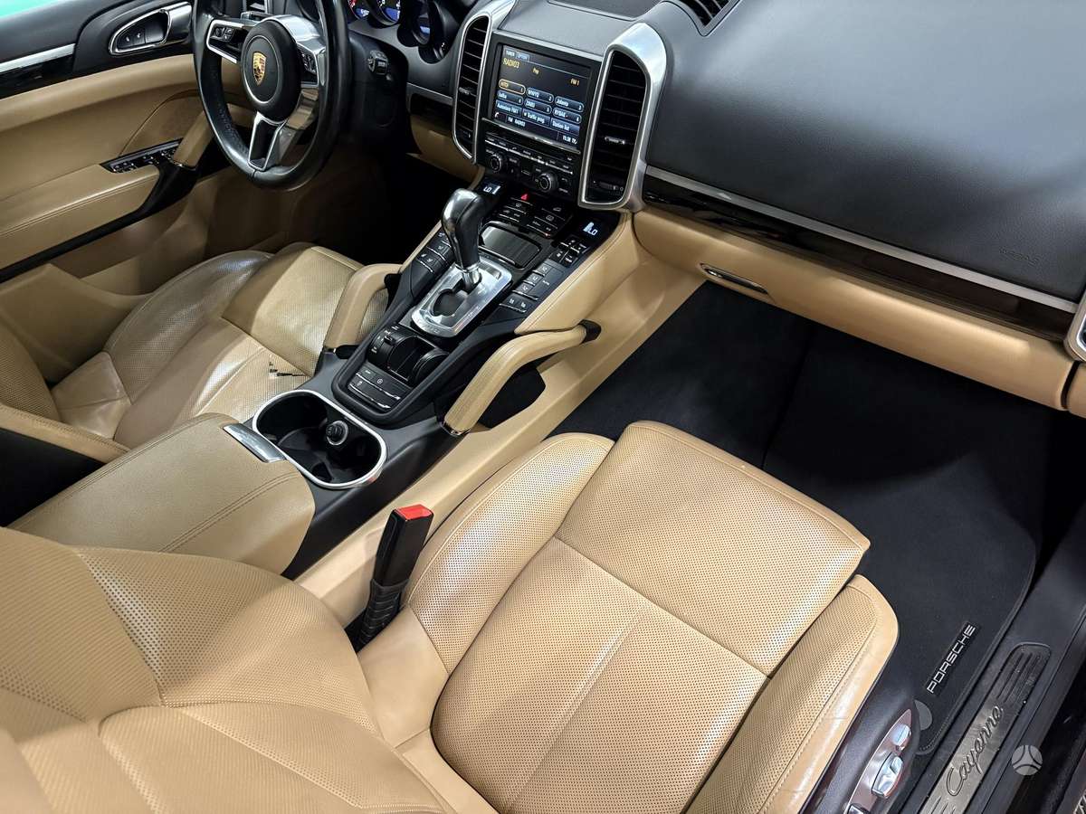 Porsche Cayenne, 3.6 l., off-road / crossover