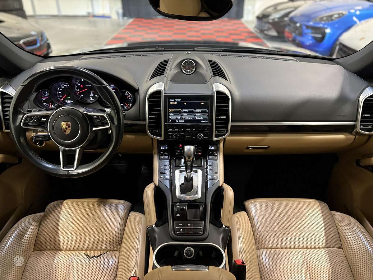 Porsche Cayenne, 3.6 l., off-road / crossover