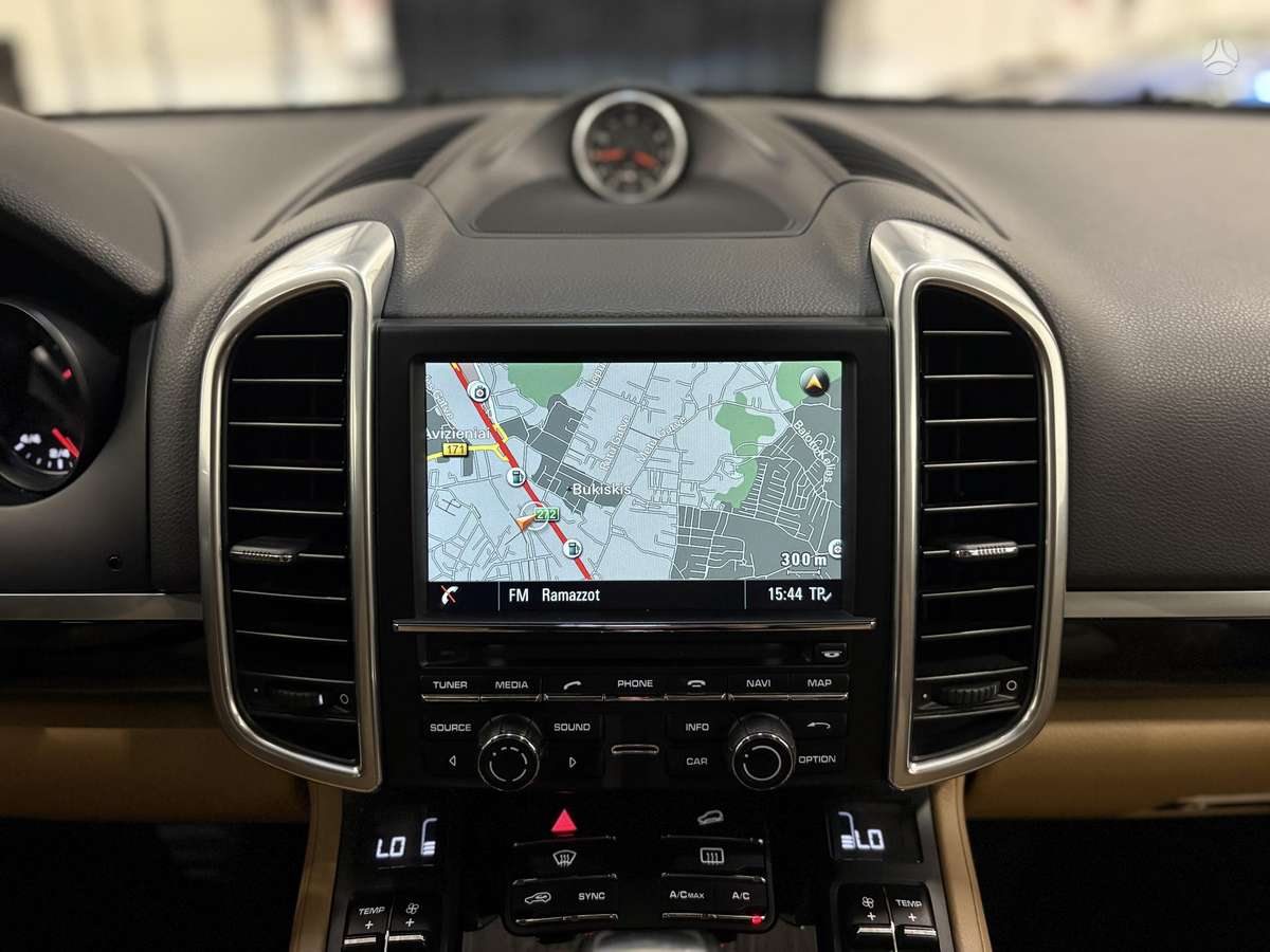 Porsche Cayenne, 3.6 l., off-road / crossover