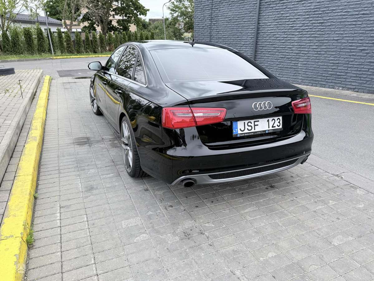Audi A6, 3.0 l., saloon / sedan