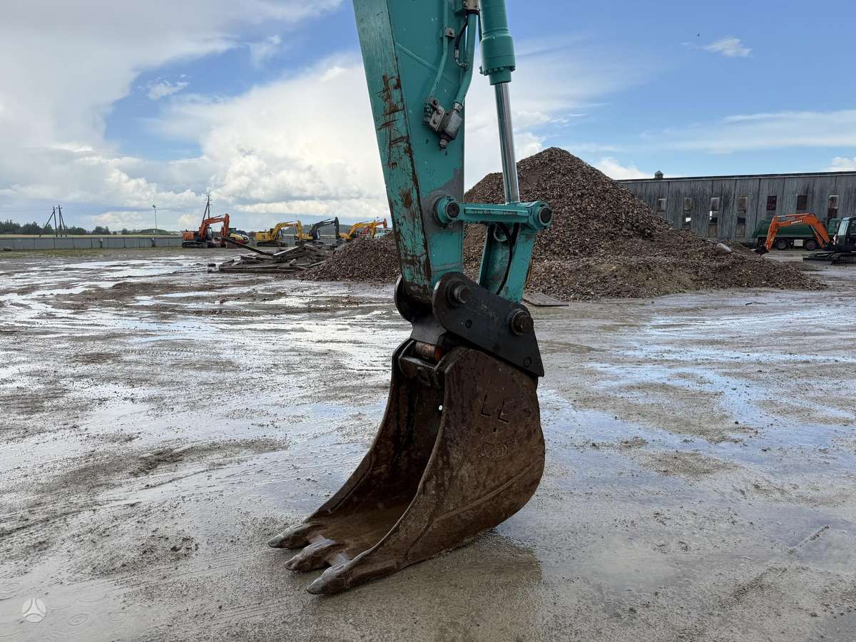 Kobelco SK 210 LC-9 , 800 mm, экскаваторы
