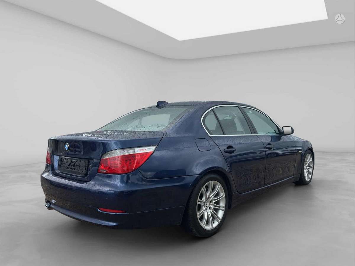 BMW 520, 2.0 l., Седан