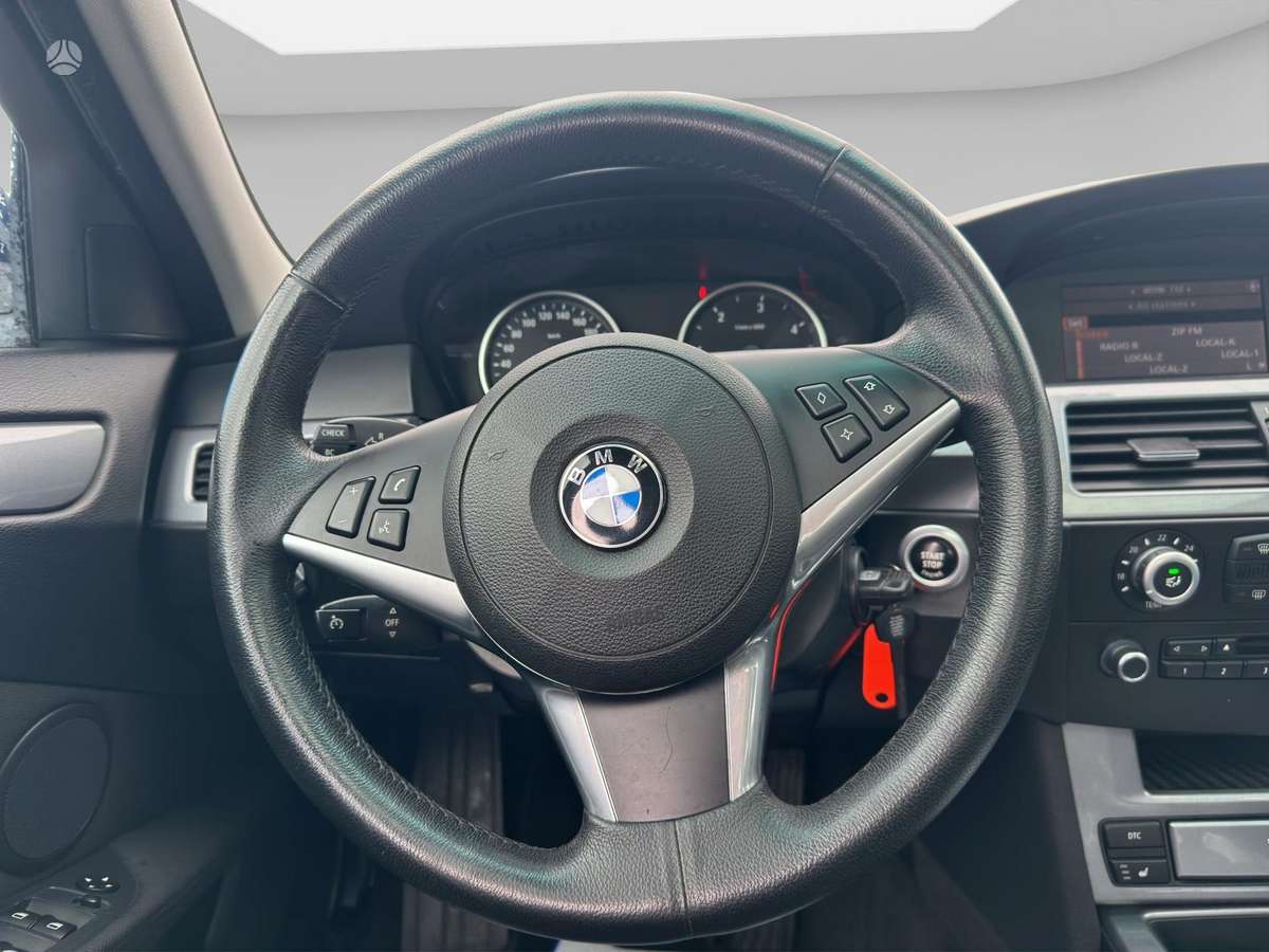 BMW 520, 2.0 l., Седан