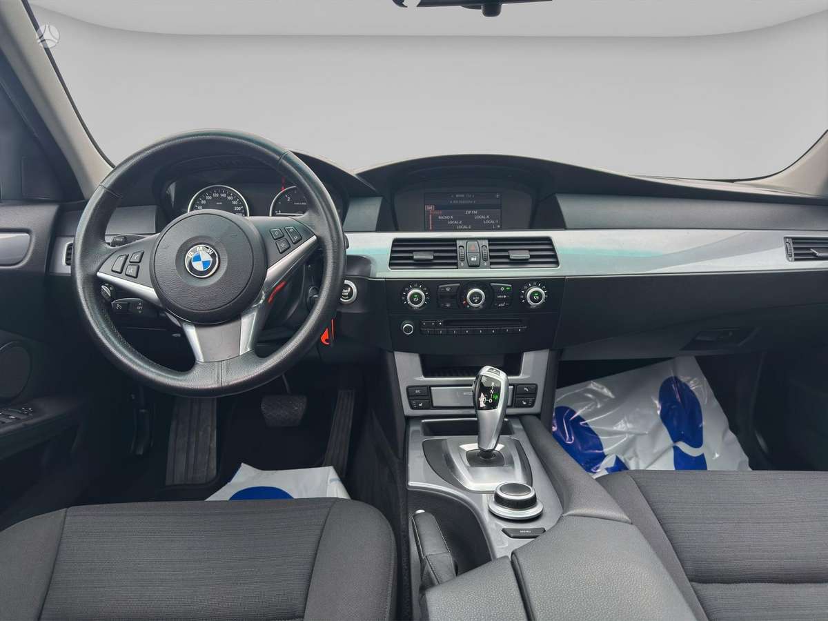 BMW 520, 2.0 l., Седан