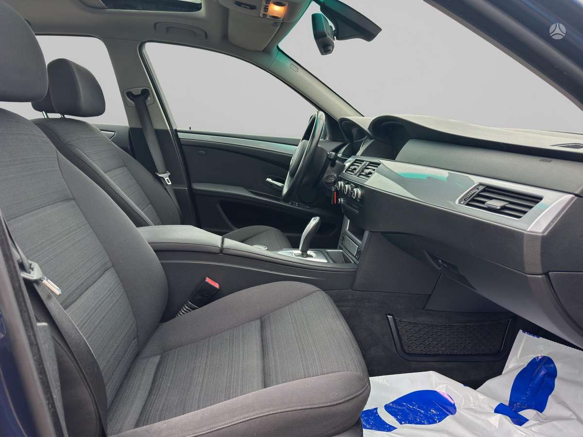 BMW 520, 2.0 l., Седан