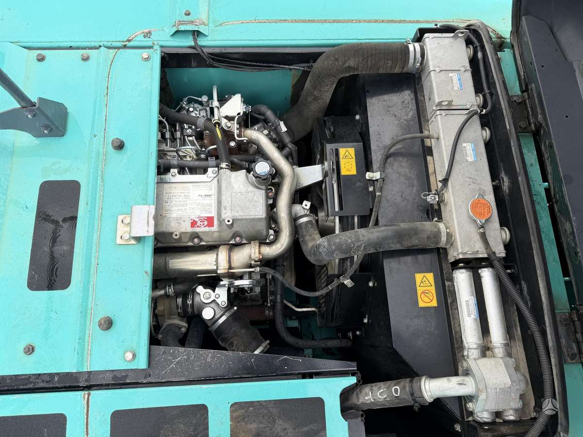 Kobelco SK 210 LC-9 , 800 mm, экскаваторы