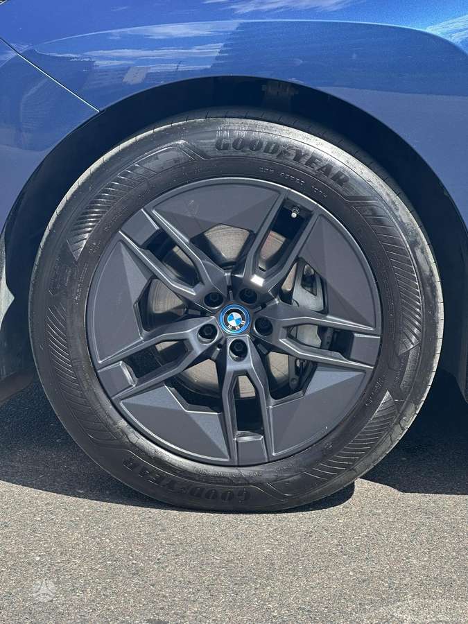 BMW iX, Купе (coupe)