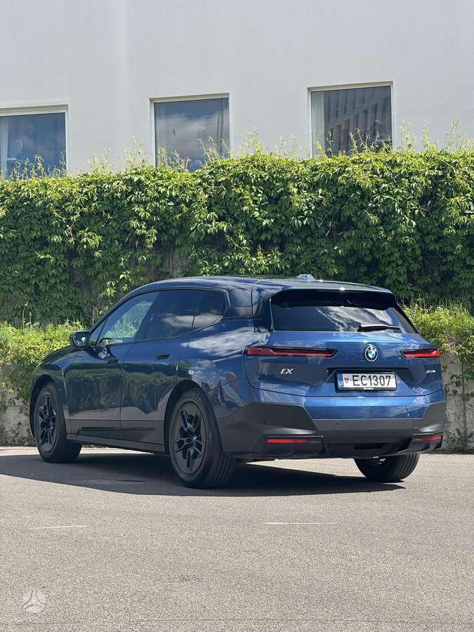 BMW iX, Купе (coupe)